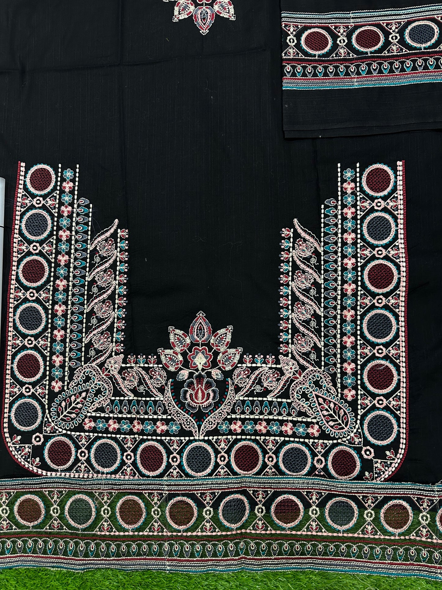 Jazmin Luxury Fancy Bana Dora Lawn Dyed Heavy Embroided Front With heavy Embroidered Daman